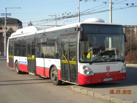ZV-169CA prestávkuje na Železničnej stanici po L28